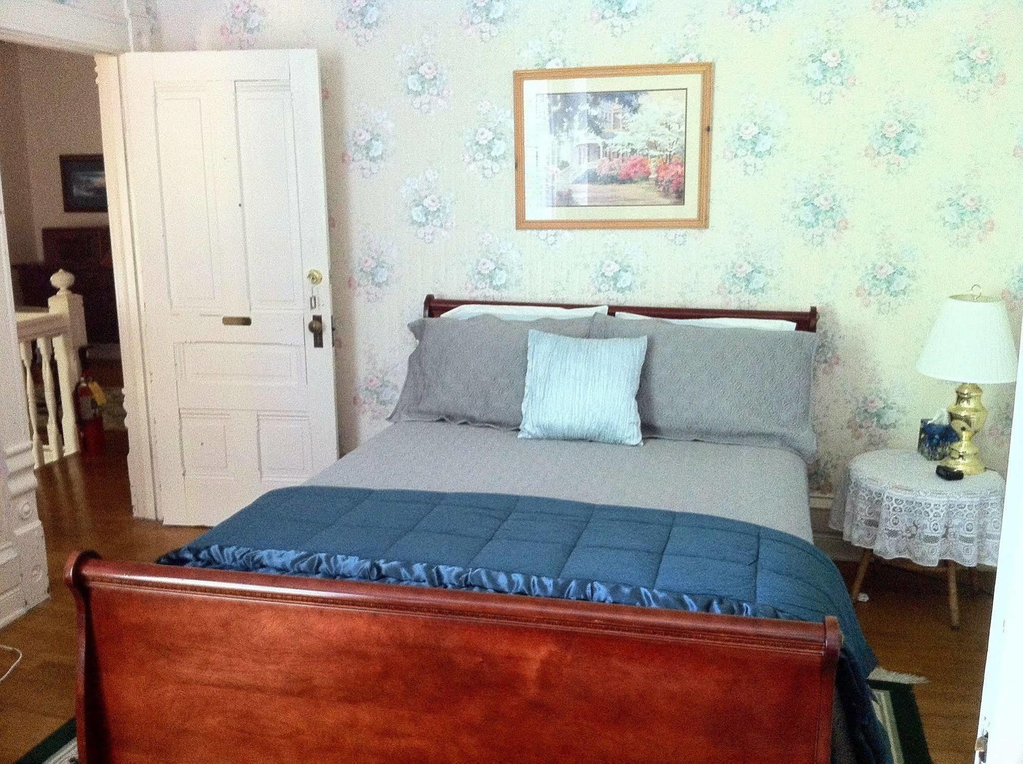 Grand Avenue Bed And Breakfastカーセッジ エクステリア 写真